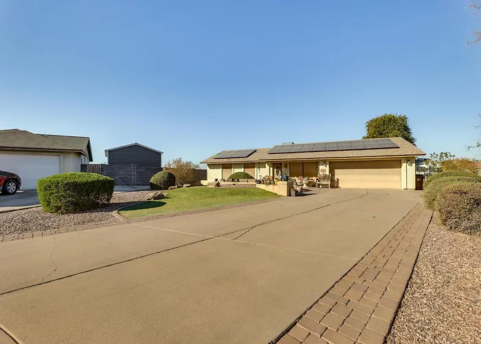 Holiday home Near Golfing & Spaces: Family Home!