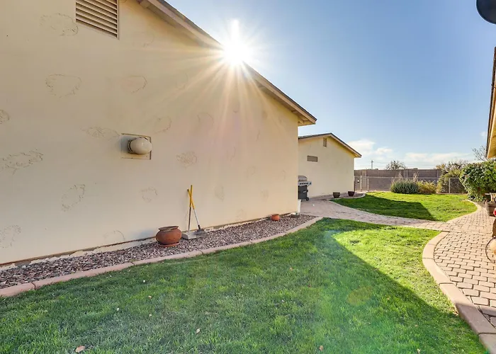 Near Golfing & Spaces: Family Home! Florence